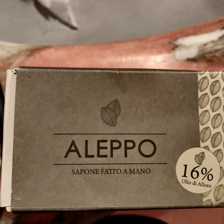 photo of Sapone di Aleppo Sapone Vegetale All'olio Di Oliva E Olio Di Alloro shared by @nat00 on  29 Apr 2022 - review