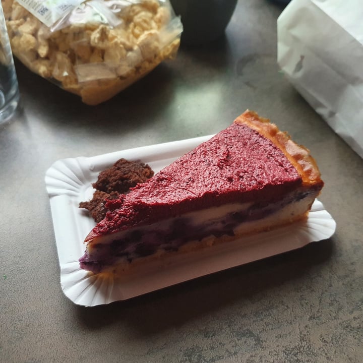 photo of Café Blattgold Cheesecake Raspberry shared by @kirsten123 on  16 Mar 2022 - review