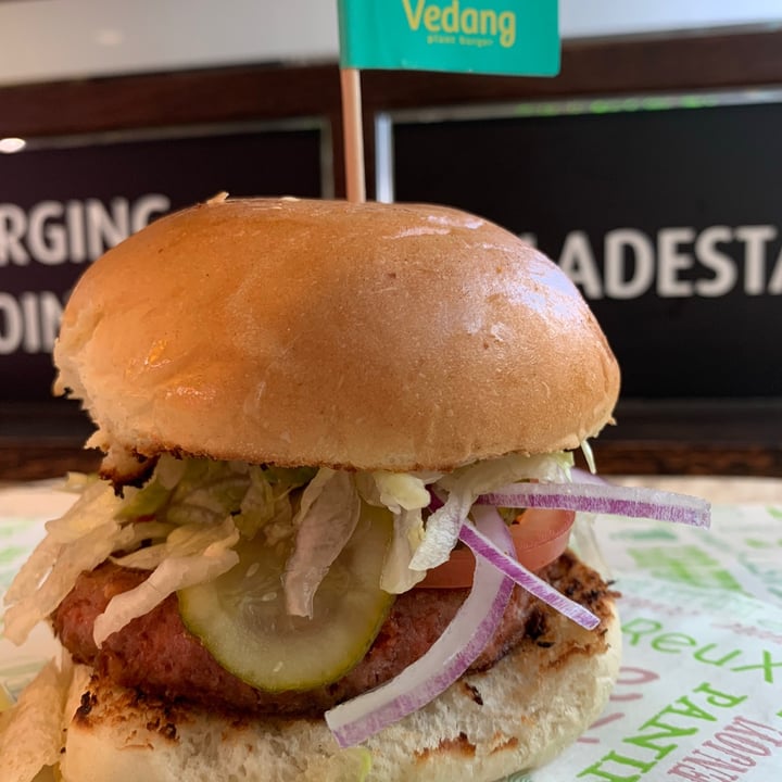 photo of Vedang @ Mall of Berlin Beyond Burger shared by @katrinachew on  29 Apr 2020 - review