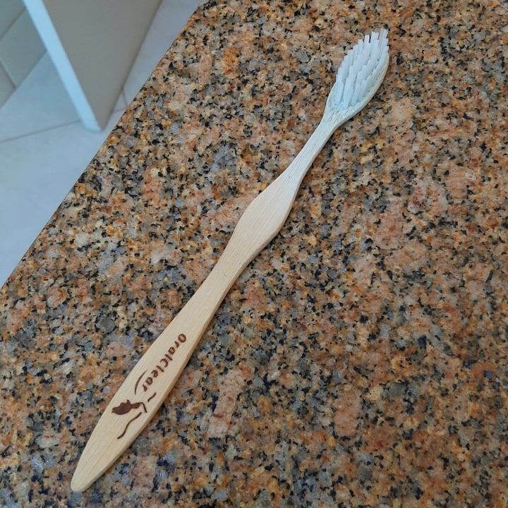 photo of Oralclear Escova de dente bambu shared by @ecolibrio on  20 Sep 2021 - review