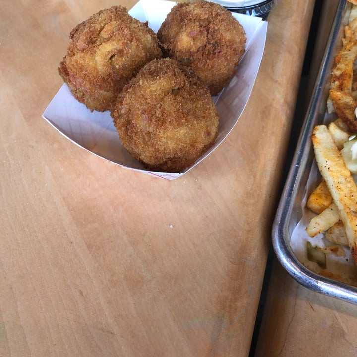 photo of V-Grits Fried Mac and Cheese Bites shared by @nisharespect on  02 Jul 2022 - review