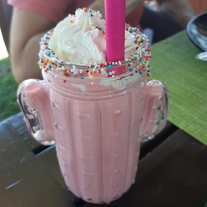 photo of Asher's Corner Cafe @ Ashers Farm Sanctuary Strawberry Marshmallow Milkshake shared by @pleace13 on  31 Jul 2020 - review