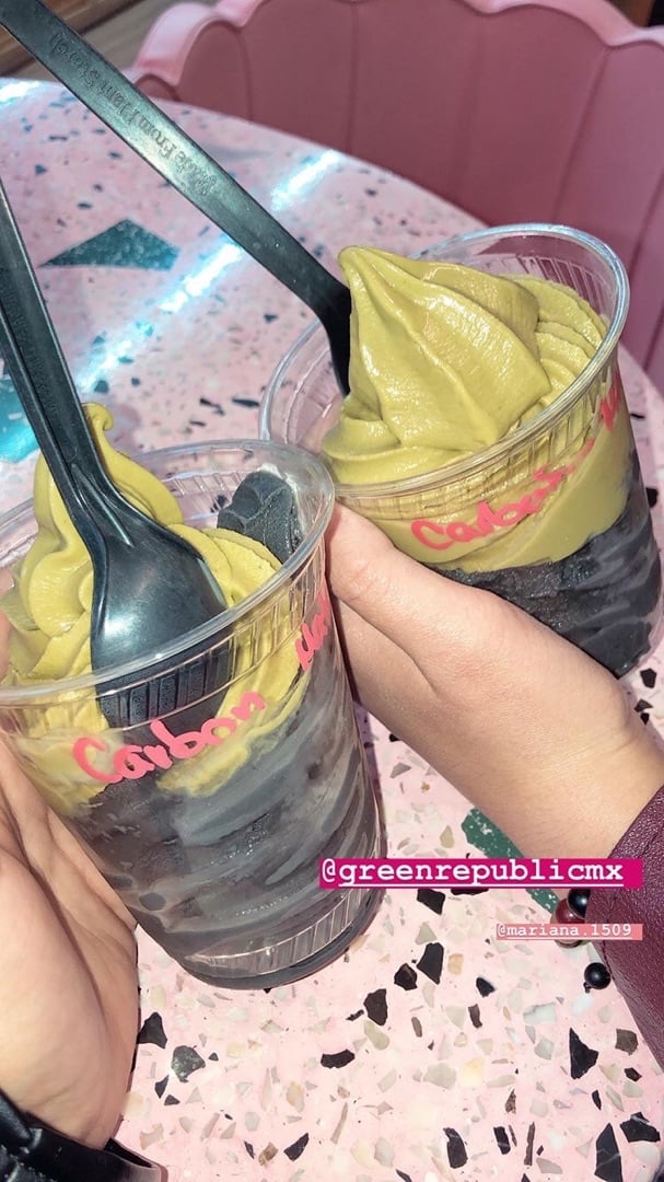 review photo of Green Republic México Helado De Carbón Activado Y Matcha shared by @estivaalizlopez on 29 Jan 2020 - review