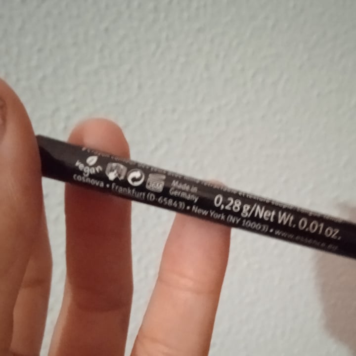 photo of Essence  Longlasting Eye Pencil shared by @dejalacorrer on  21 May 2022 - review
