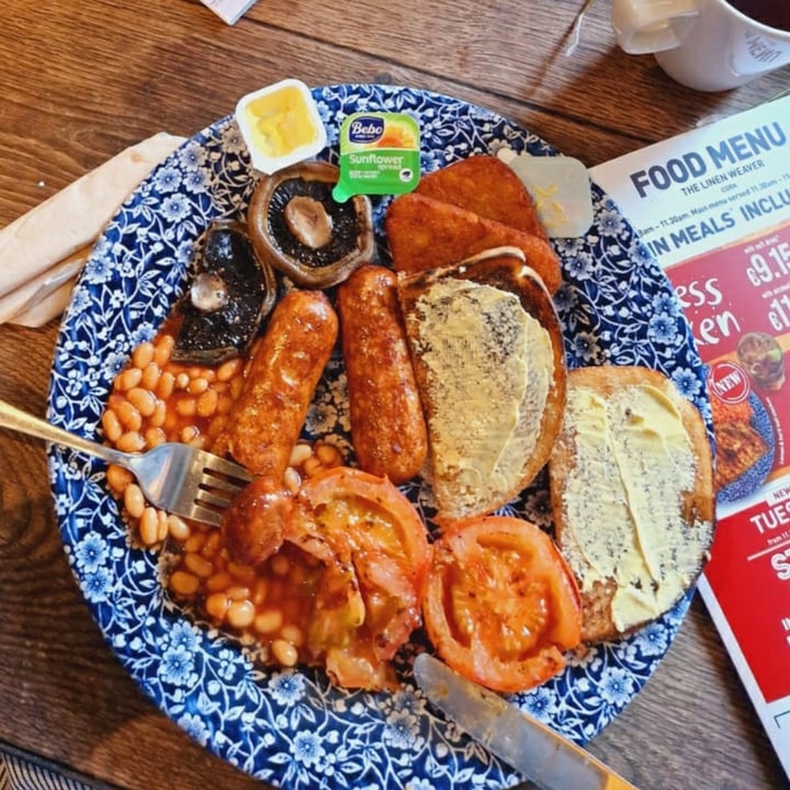 review photo of The Linen Weaver JD Wetherspoon Vegan Irish breakfast shared by @ludivine69004 on 02 Aug 2022 - review