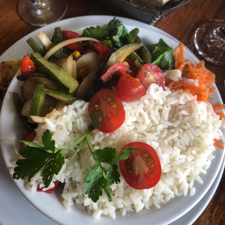 photo of La Palmera Parrilla Wook de vegetales y arroz shared by @apiiberr3 on  27 Jul 2021 - review