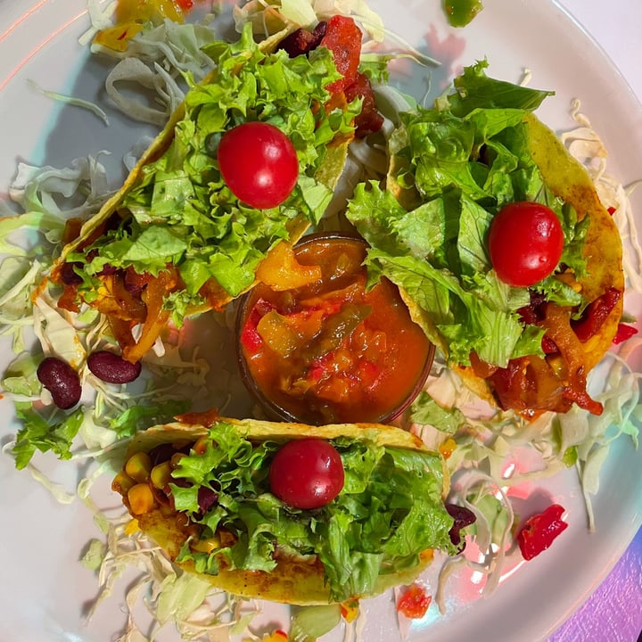 photo of Mex Cantina Bona Fide Vegetarian Tacos shared by @passportvegan on  18 Oct 2021 - review