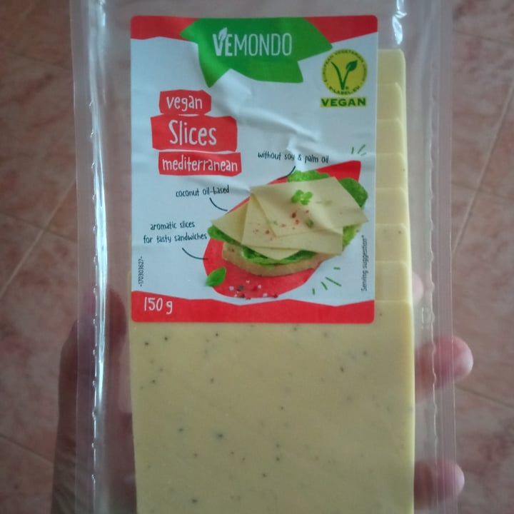 photo of Vemondo Vegan slices mediterranean shared by @lalocadelosgatos8 on  09 Aug 2021 - review