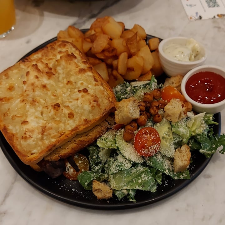 photo of LOV Croque Monsieur shared by @svraphael88 on  06 Jan 2022 - review