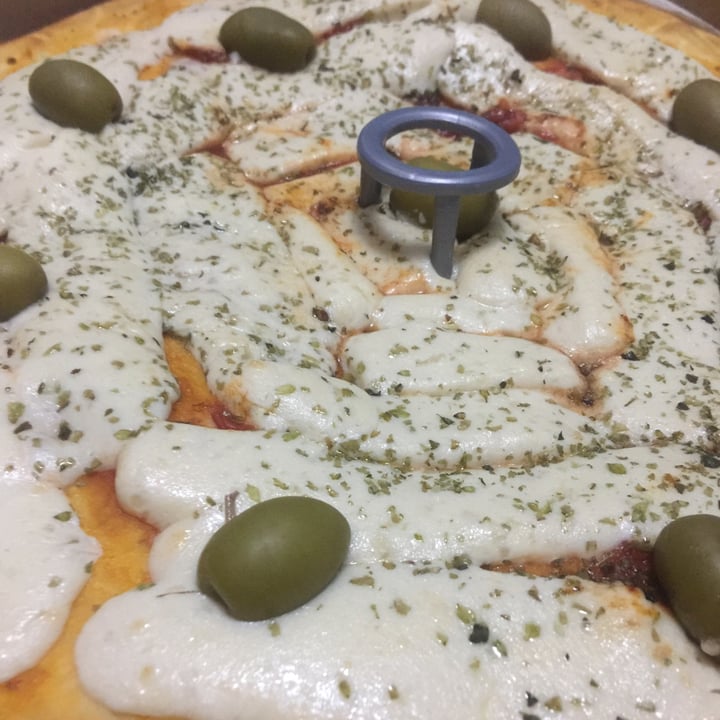 photo of Empanadas de 10 Pizza Muzzarella Con Queso De Almendras shared by @ymzavala on  29 May 2020 - review