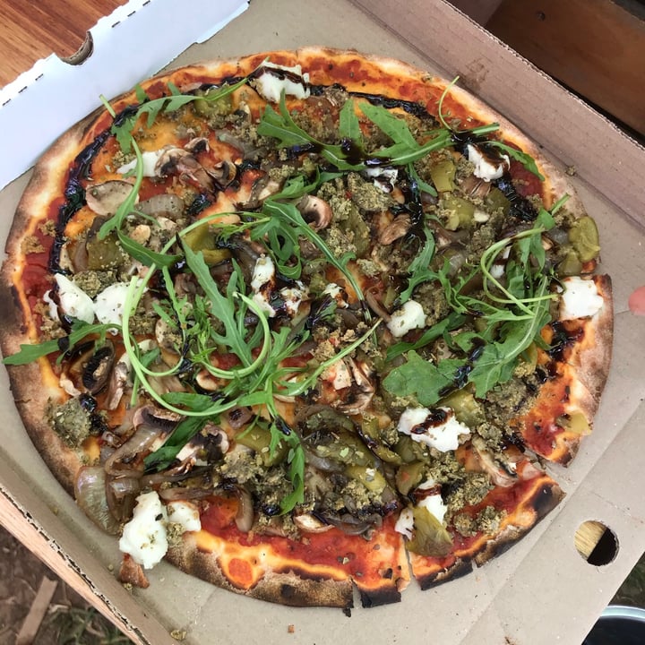 photo of Carlucci’s | Meerendal Vegan Pizza shared by @upmyeco on  22 Nov 2020 - review