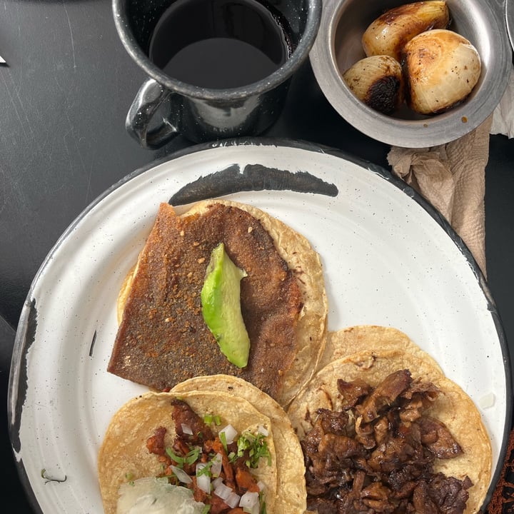 photo of Por Siempre Vegana Taquería Tacos de Milanesa shared by @fridamoca on  16 Nov 2021 - review