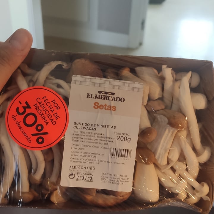 photo of El mercado de Aldi surtido mini setas shared by @sandravegan18 on  27 Jun 2022 - review