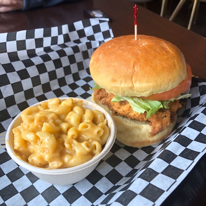 photo of The Southern V Chik'n Sandwich shared by @camillet13 on  01 Apr 2020 - review