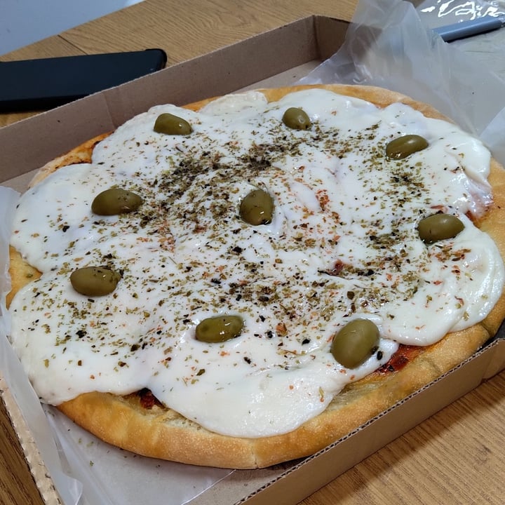 review photo of Heaven vegan palermo Pizza Muzzarella shared by @amem0rteh on 19 Apr 2022 - review