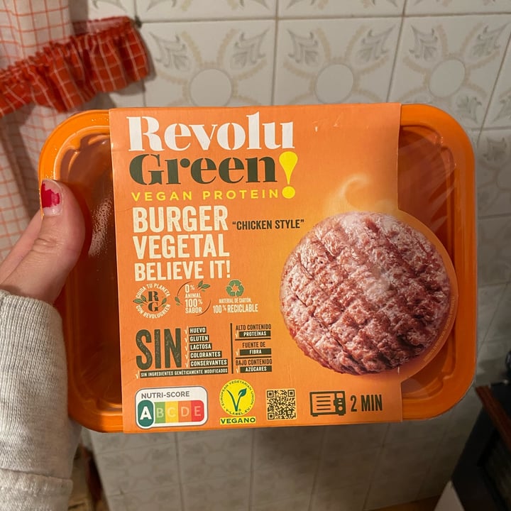 photo of Revolu Green Burger Vegetal "Chicken Style" shared by @3agonm on  28 Aug 2022 - review