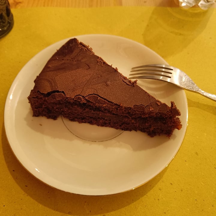 photo of Bottega Vegana Sacher Torte Vegan shared by @creuzadema on  20 Nov 2022 - review