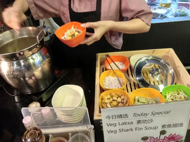 photo of Yummy Veggie Laksa & desserts shared by @serveuwithlove on  12 May 2018 - review