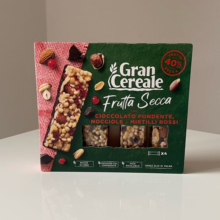 photo of Gran Cereale Barretta Cioccolato Fondente, Nocciole E Mirtilli Rossi shared by @adadoglia on  26 Sep 2022 - review