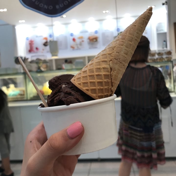 review photo of Bianco Gelato Helado de cacao con Leche De Quinoa shared by @trinicorvalan on 30 Nov 2019 - review