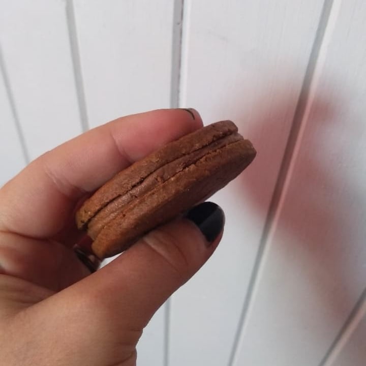 photo of Meltaím Alfajor De Avellanas Y Cacao shared by @cuestionamientoygab on  03 Apr 2022 - review