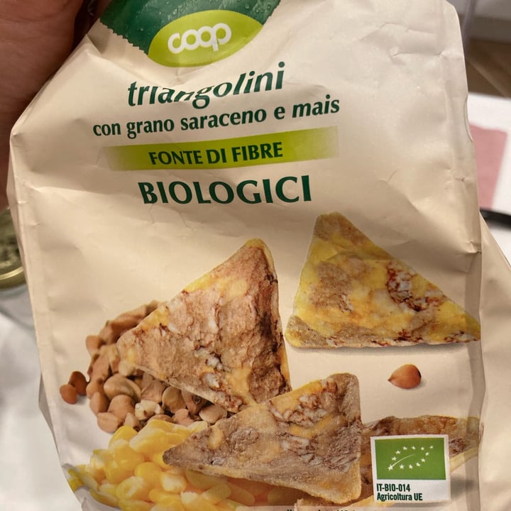 review photo of Vivi Verde Coop Triangolini con grano saraceno e mais shared by @chiaraaaaaaaaaaaaa on 27 Mar 2022 - review