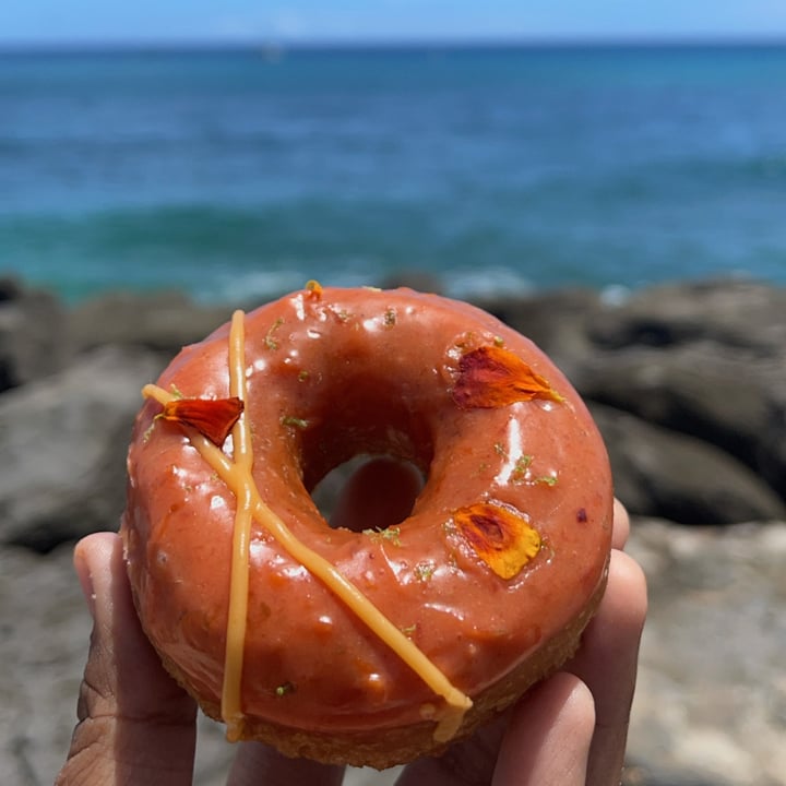 review photo of Holey Grail Donuts POG donut shared by @veganohana on 26 Mar 2022 - review