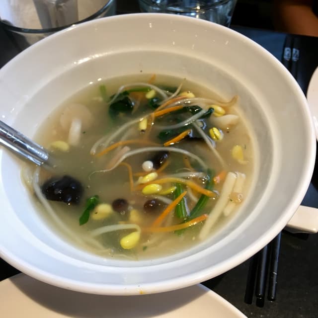 Foto do prato “Crispy Rice with Mixed Veggies”