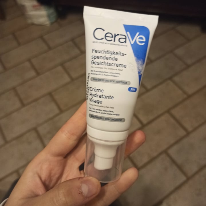 photo of CeraVe Moisturising Cream shared by @sofipanfi97 on  01 Dec 2021 - review
