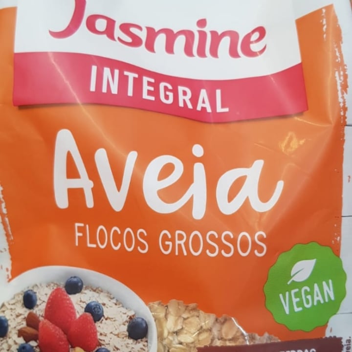 review photo of Jasmine Aveia Flocos Grossos shared by @caauge on 12 May 2022 - review