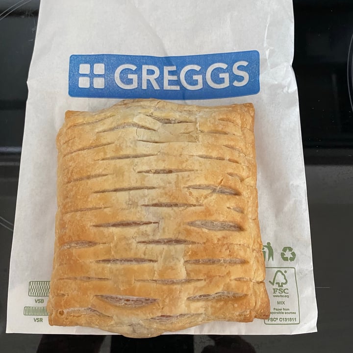 photo of Greggs Sausage, Bean & CheeZe Melt shared by @gemstone on  15 Aug 2021 - review
