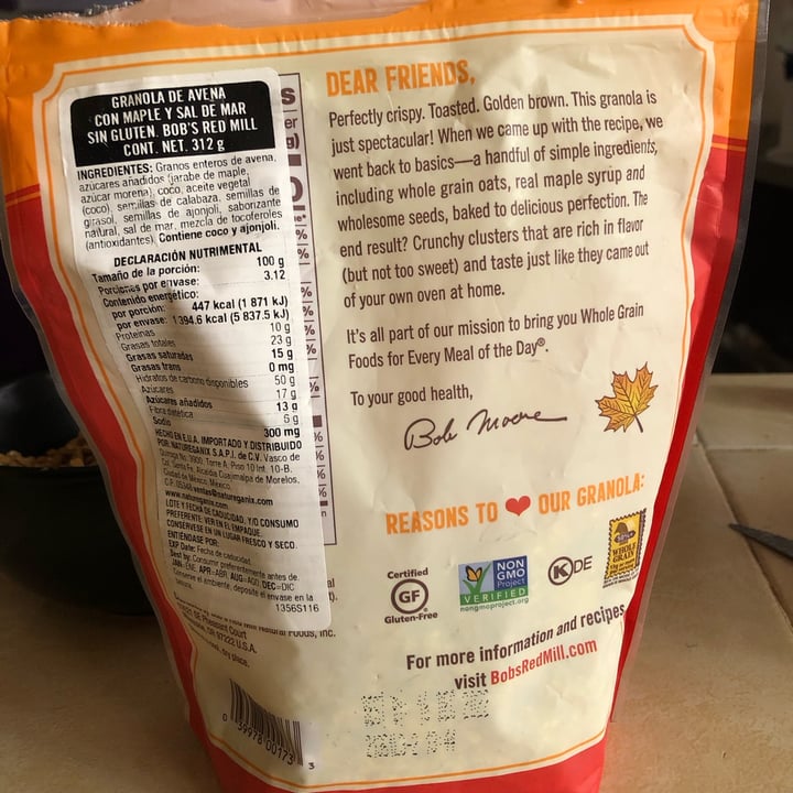 review photo of Bob's Red Mill Homestyle Granola with Maple Sea Salt shared by @ojosdecempasuchil on 15 Sep 2022 - review
