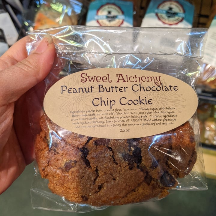 review photo of Sweet Alchemy Peanut Butter Chocolate Chip Cookie shared by @alicexyl on 26 Apr 2021 - review