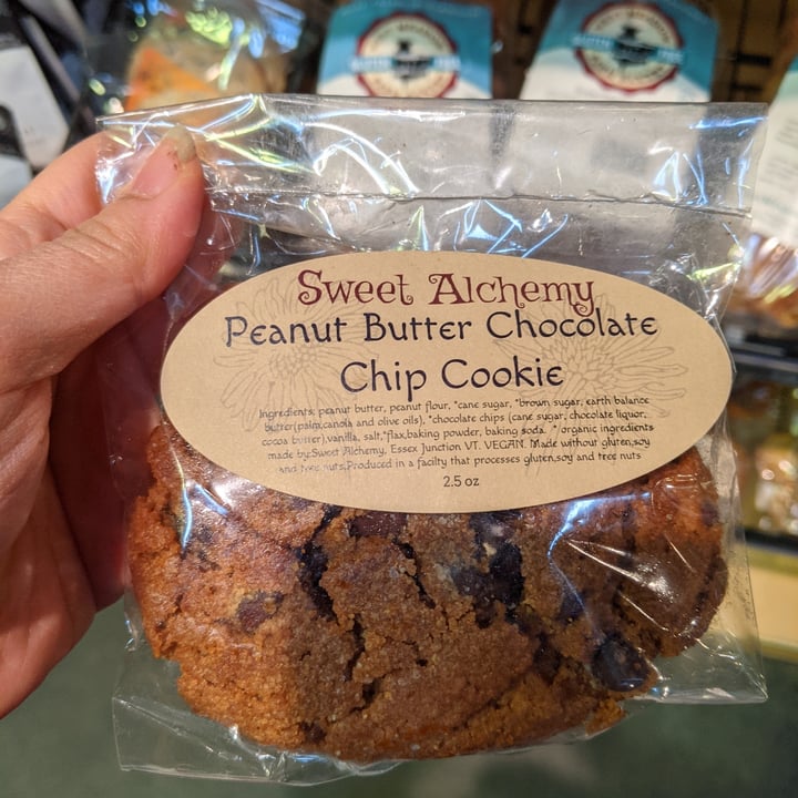 photo of Sweet Alchemy Peanut Butter Chocolate Chip Cookie shared by @alicexyl on  26 Apr 2021 - review