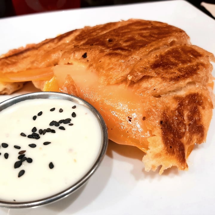 photo of Freedom Cakes Croissant con jamón y queso shared by @madridvegano on  15 Jan 2021 - review
