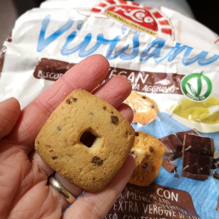 photo of Di Leo Vivisano
biscotti vegan con gocce di cioccolato shared by @rachele82 on  12 Oct 2020 - review