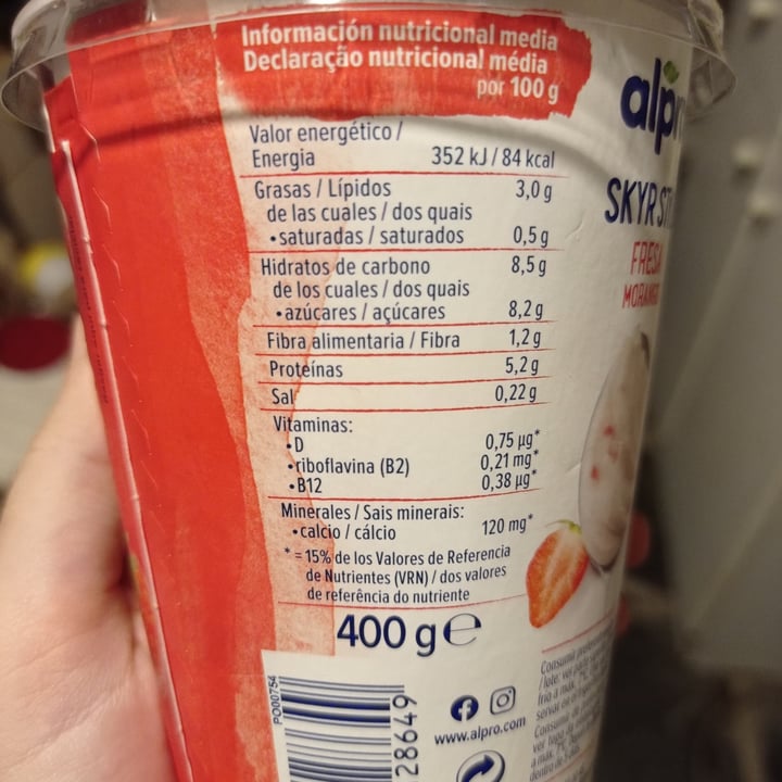 review photo of Alpro Fresa Morango Soja Skyr Style High Protein shared by @flordotoxo on 13 Nov 2020 - review