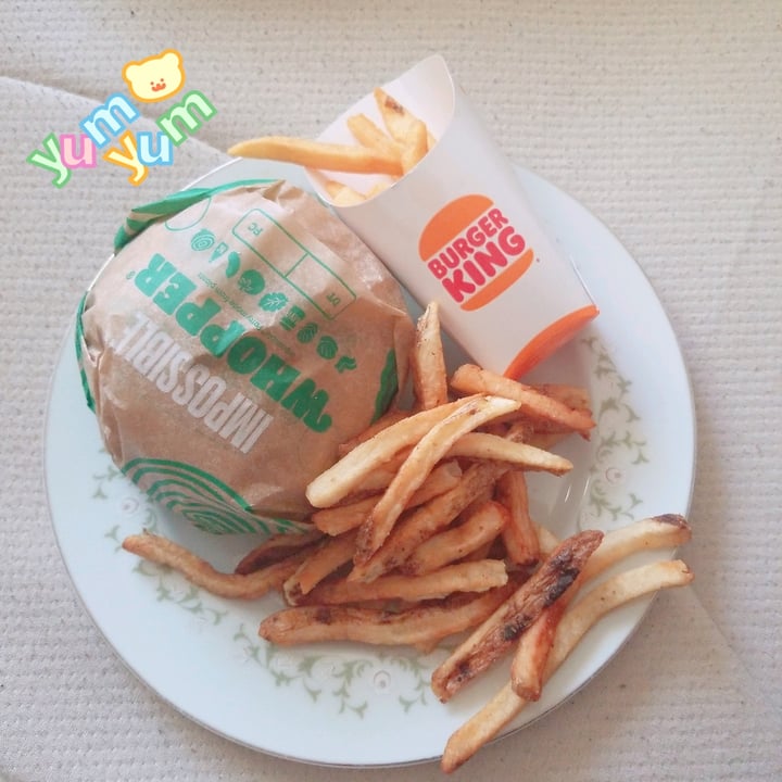 photo of Burger King Impossible whopper shared by @babydolldaydreams on  30 Aug 2022 - review
