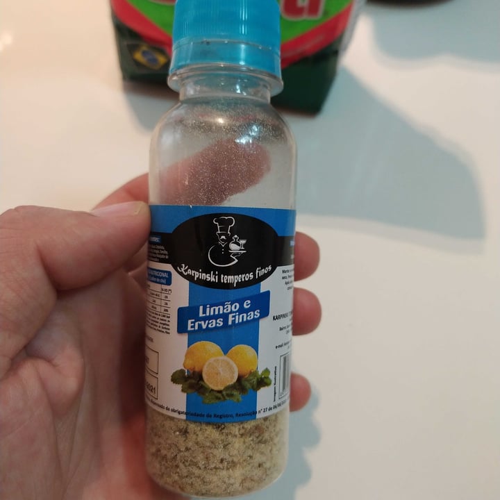 review photo of Karpinski temperos finos Limão e ervas finas shared by @filipewagner on 22 Apr 2022 - review
