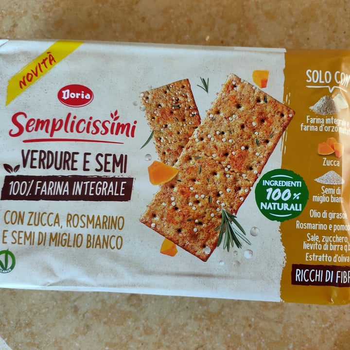 photo of I semplicissimi doria Crackers Verdura e Semi shared by @ggiorgyfr on  21 Jun 2022 - review