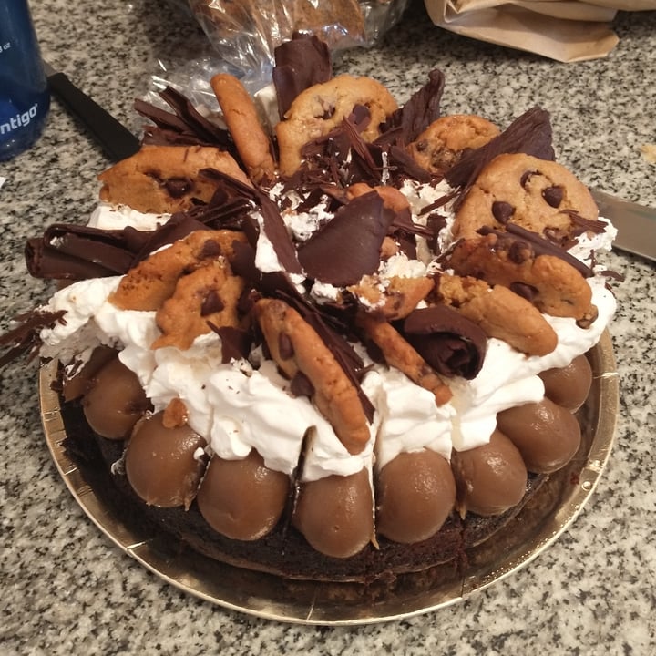 review photo of Veganius Torta brownie con cookies shared by @pandafio on 09 Mar 2022 - review