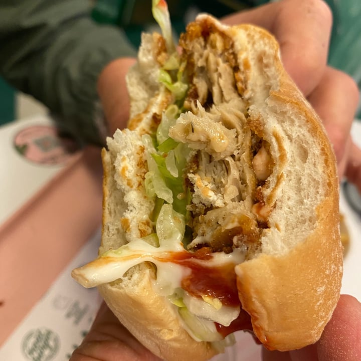 photo of Neat Burger Soho Chick’n Burger shared by @chiaralof on  03 Jun 2022 - review