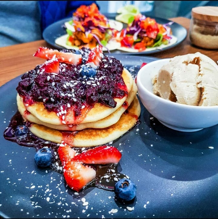review photo of Hay Gurl - Plant-based Eats Chai Pancakes shared by @tommytofu on 22 Jan 2020 - review