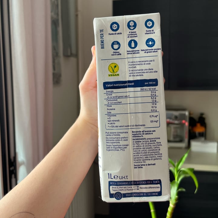 photo of Alpro This is Not Milk Classic Questo Non è Late Classico shared by @chiarapat on  07 Jul 2022 - review