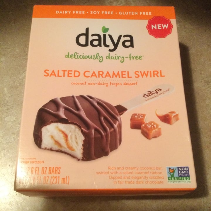 photo of Daiya Salted Caramel Swirl coconut non-dairy frozen dessert shared by @pattyrf on  15 Sep 2021 - review