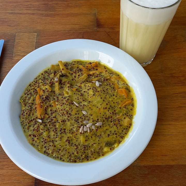 photo of Tibá Café Risoto de quinoa vermelha shared by @etrtomaz on  22 May 2022 - review