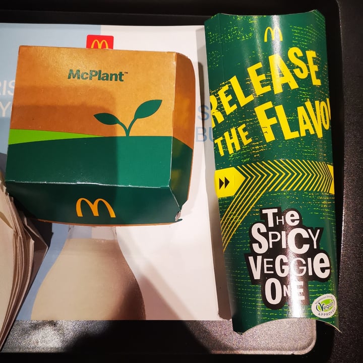photo of McDonald's Shop Street The Spicy Veggie Wrap shared by @nomeutente on  13 Feb 2022 - review