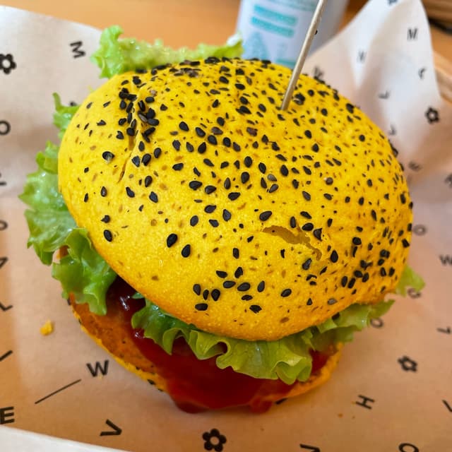 菜肴“Funky Cecio Vegan Burger”的照片