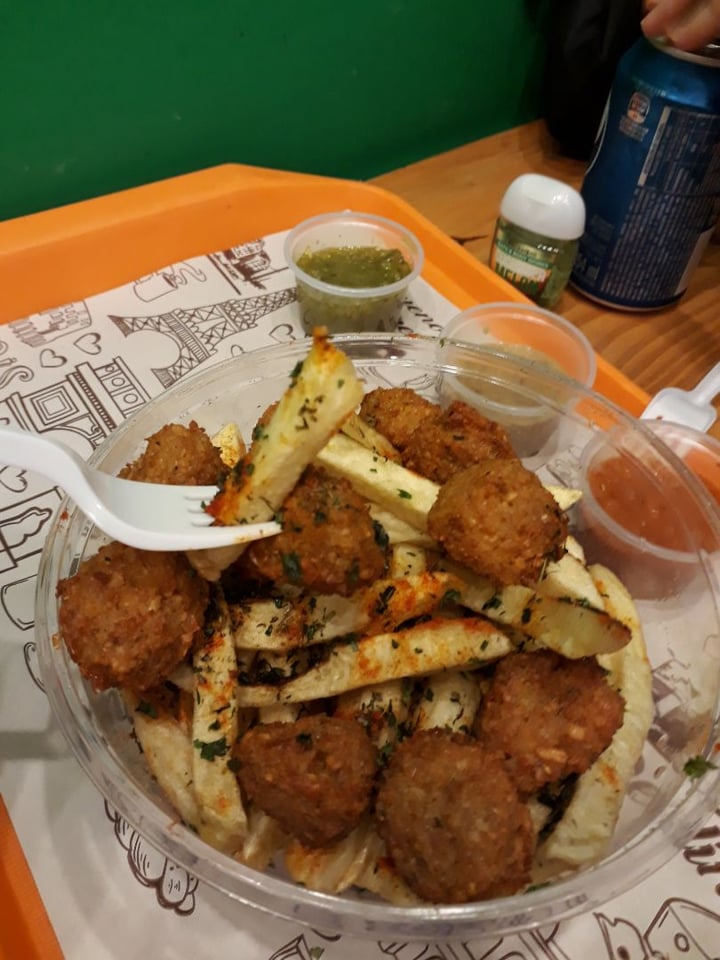 photo of Veggie Medio Oriente Falafel shared by @ayelen on  04 Aug 2019 - review