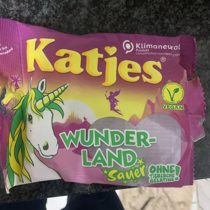 review photo of Katjes Wunder-Land Sauer (Sour) shared by @aromatlemonjuice on 12 Oct 2022 - review